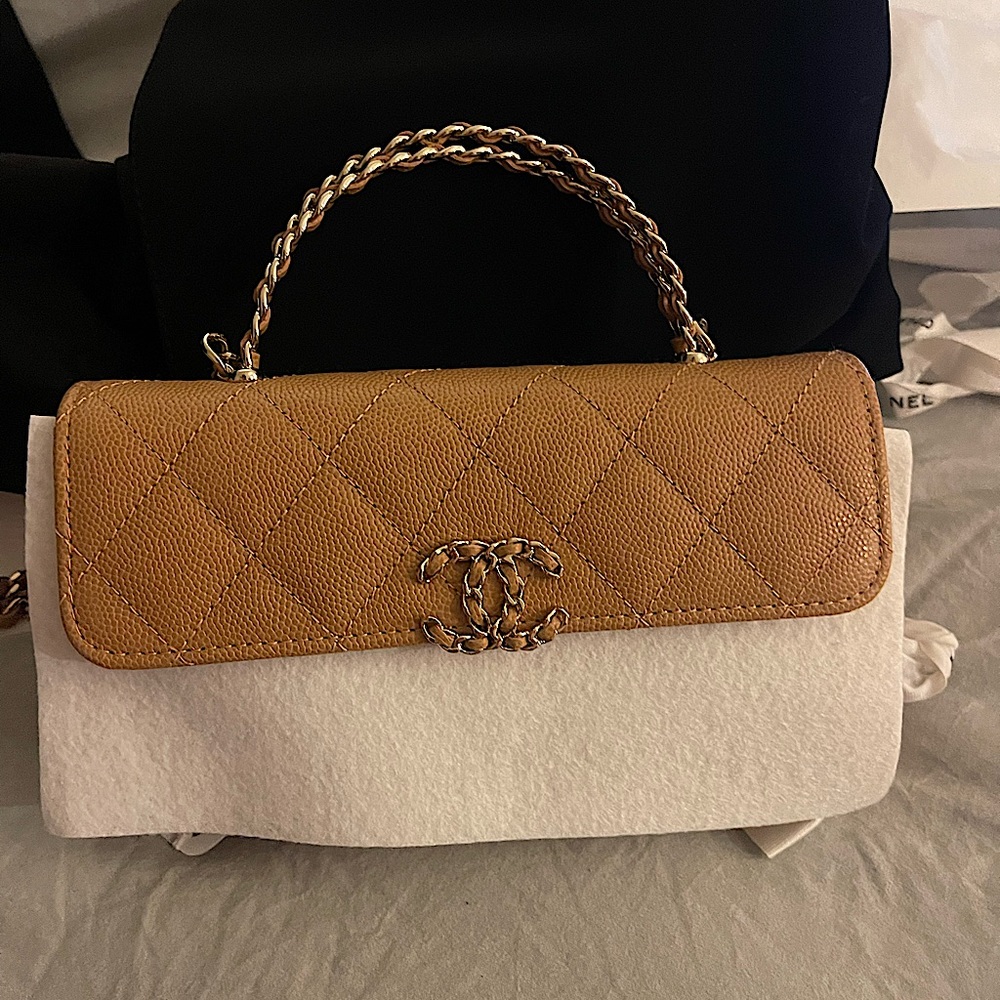 CHANEL clutch on chain *brand new with tags dustbag and box*